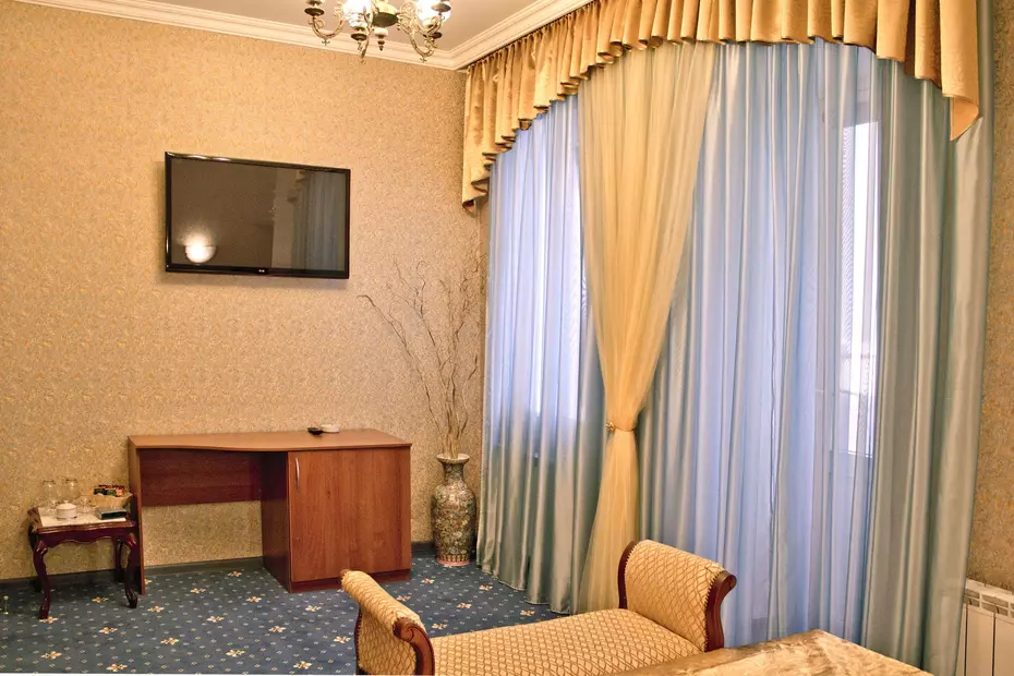 Гостиница Корона