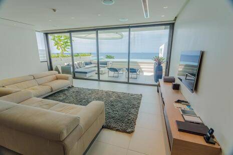 Kata Rocks Resort & Residences