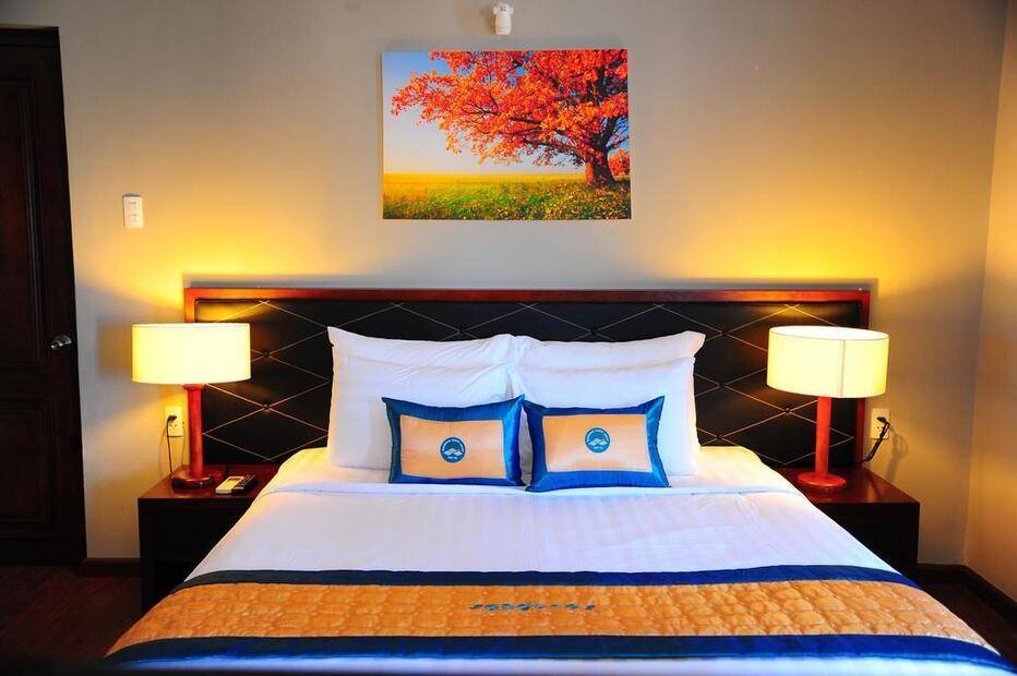 Sandunes Beach Resort