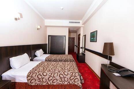 Bomo Regineh Hotel