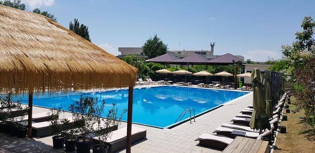 Cross Resort Hotel