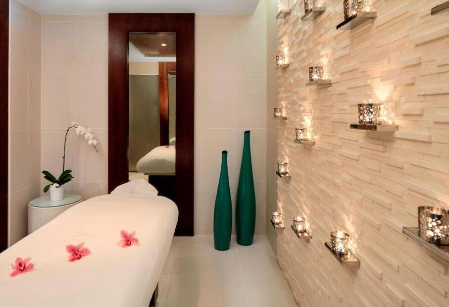 Pullman Dubai Creek City Centre Residences