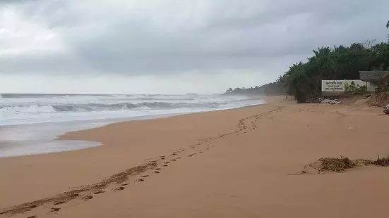 Rockside Beach Resort