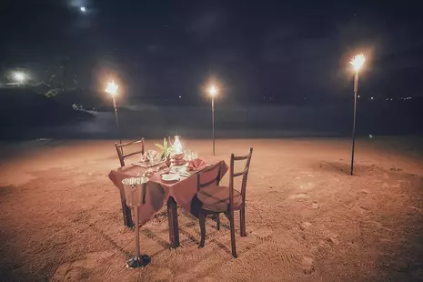 Rockside Beach Resort