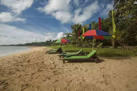 Rockside Beach Resort