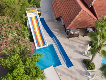 Club Akman Beach Hotel