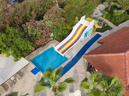 Club Akman Beach Hotel