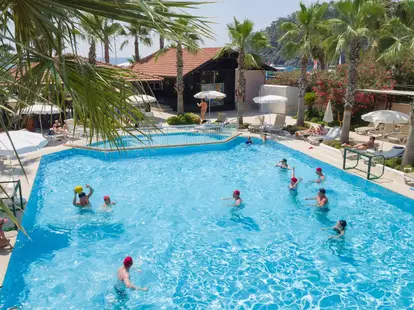 Club Akman Beach Hotel