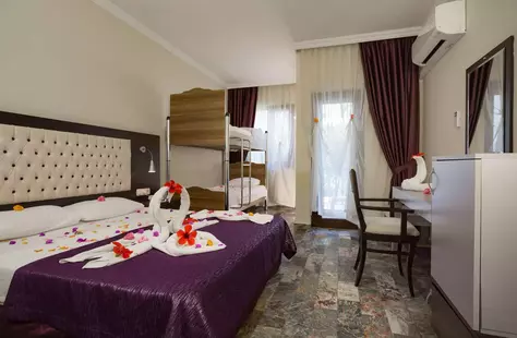 Club Akman Beach Hotel
