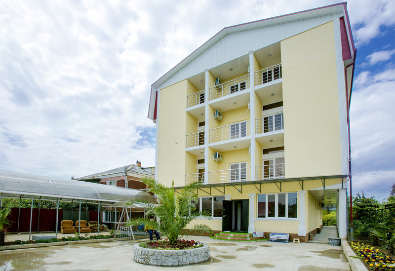 Отель Кристал