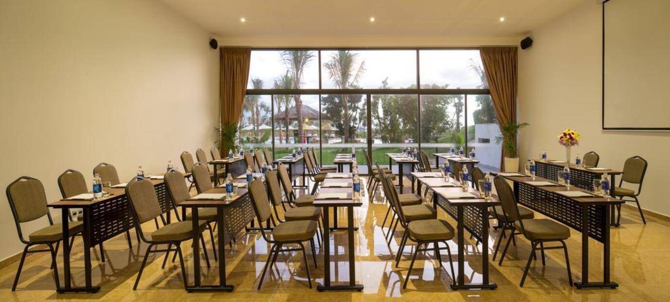 Cam Ranh Riviera Resort & Spa