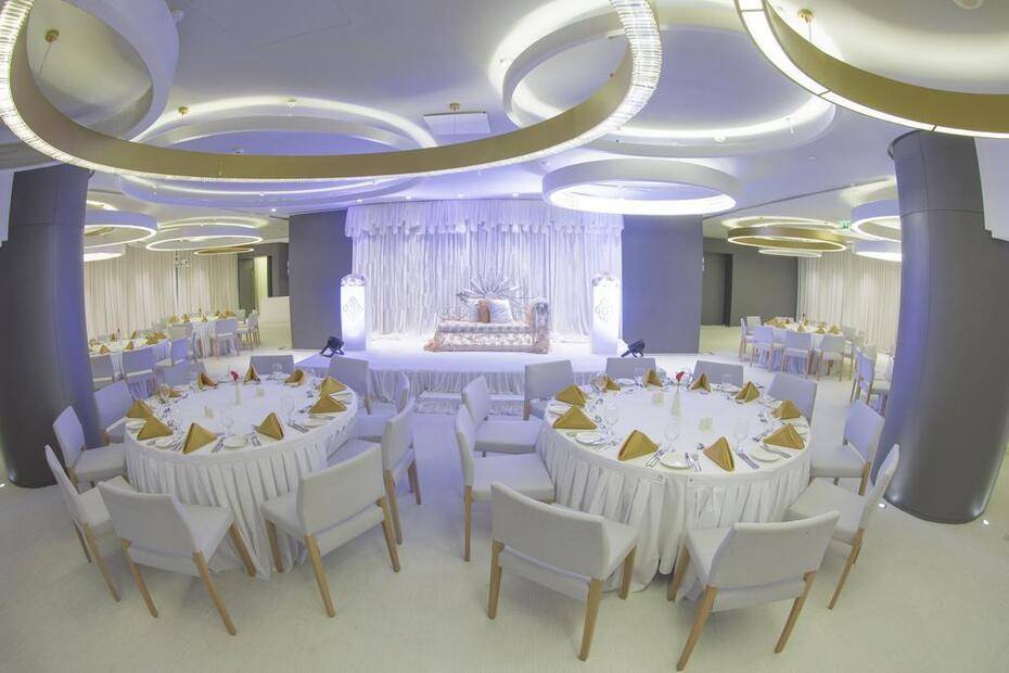 The Act Hotel Sharjah (Ex.Royal Tulip The Act)