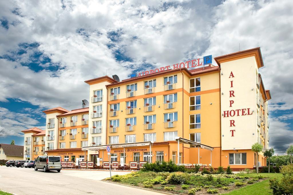 Airport Hotel