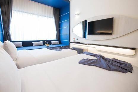 Clover Hotel Patong ( Ex. Surf Hotel Patong )
