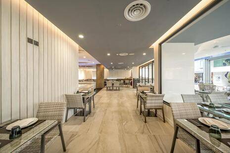 Clover Hotel Patong ( Ex. Surf Hotel Patong )