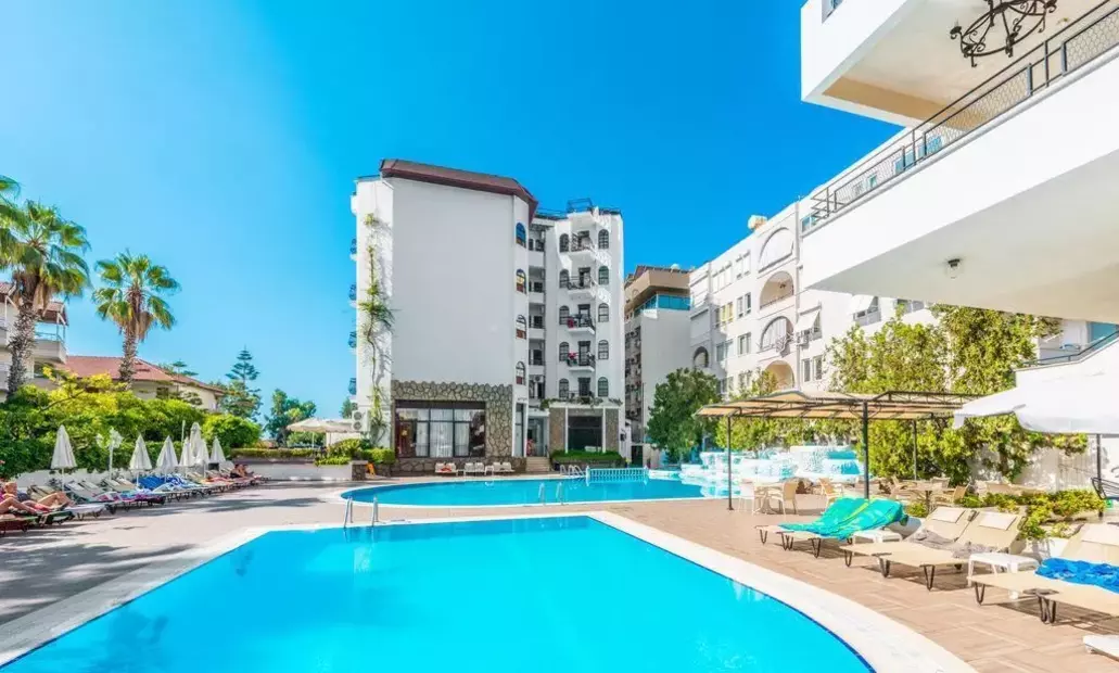 Boulevard Hotel