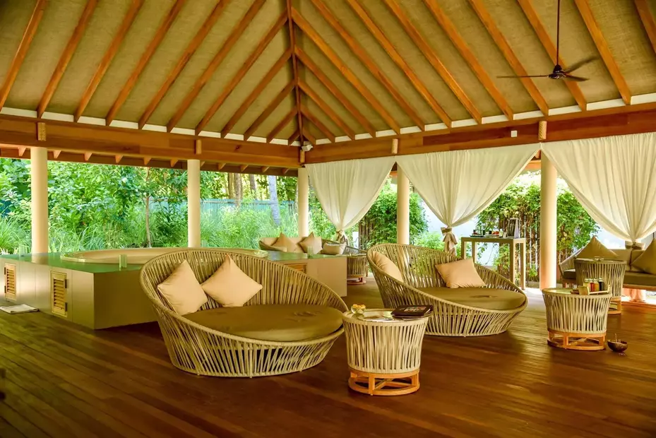 Reethi Faru Resort