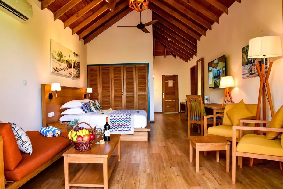 Reethi Faru Resort