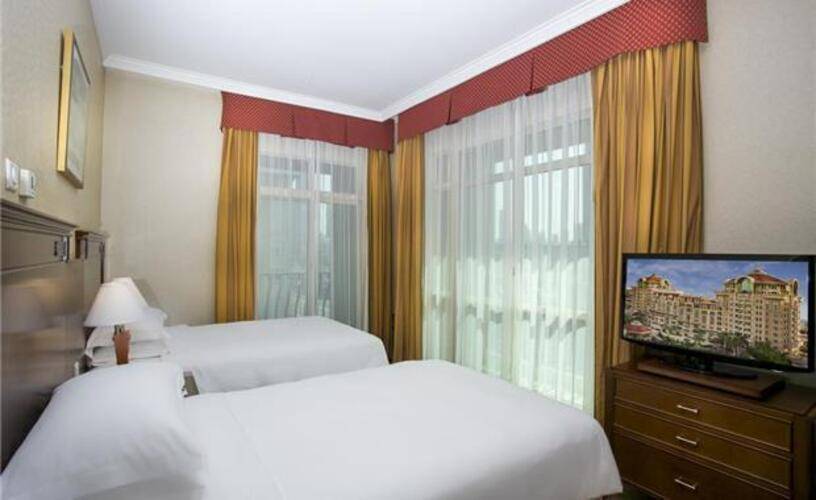 Roda Al Murooj Dubai Downtown Hotel & Suites