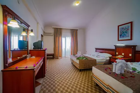 Senza Garden Holiday Club
