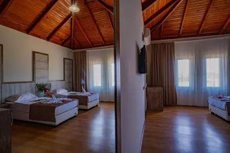 Senza Garden Holiday Club