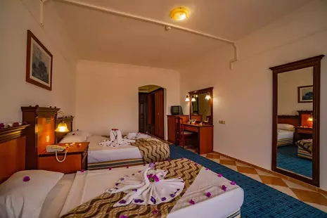 Senza Garden Holiday Club