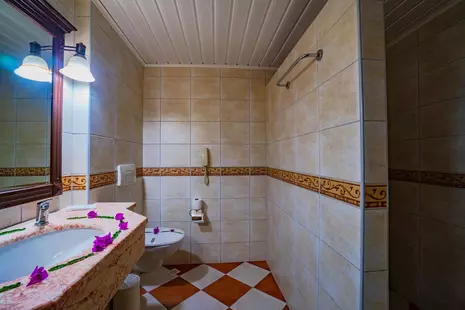 Senza Garden Holiday Club