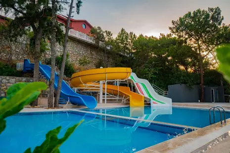 Senza Garden Holiday Club
