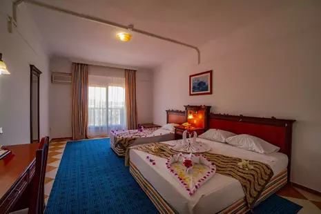 Senza Garden Holiday Club