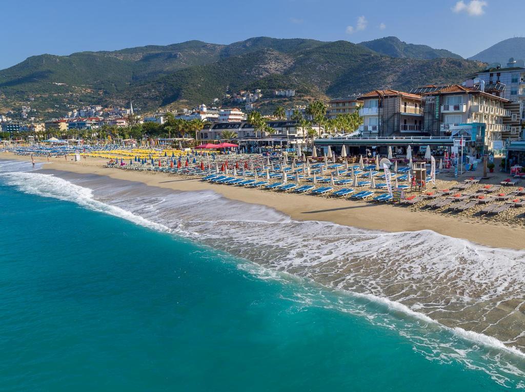 Royalisa Palmiye Beach