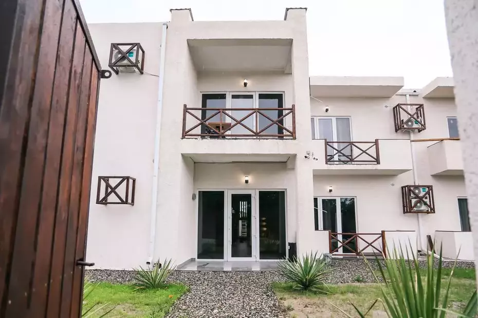 Higos Hotel