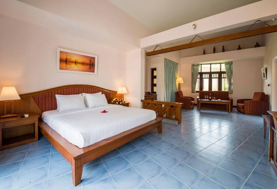 Lazi Beach Resort & Spa