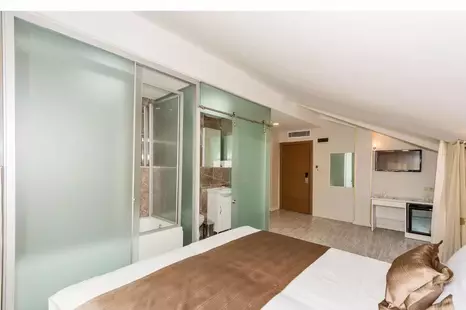 Grand Pamir Hotel