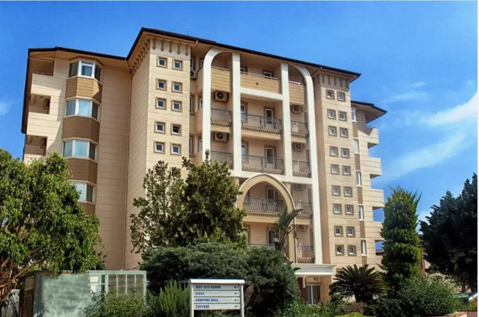 Crystal Land Of Paradise (Ex. Land Of Paradise Beach Hotel)