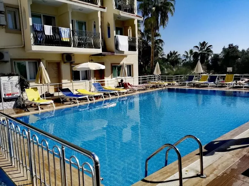 Crystal Land Of Paradise (Ex. Land Of Paradise Beach Hotel)