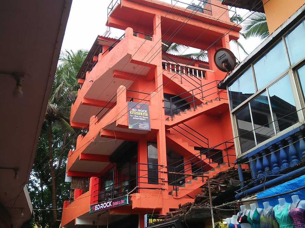 Red Rock Beach Hotel Guesthouse