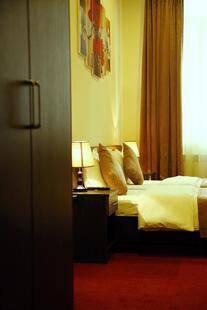 Tomus Hotel