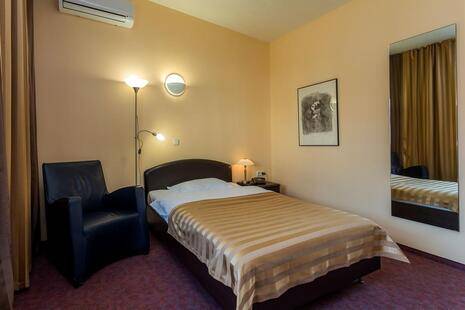 Ibb Hotel And Conference Center