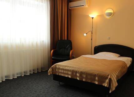 Ibb Hotel And Conference Center