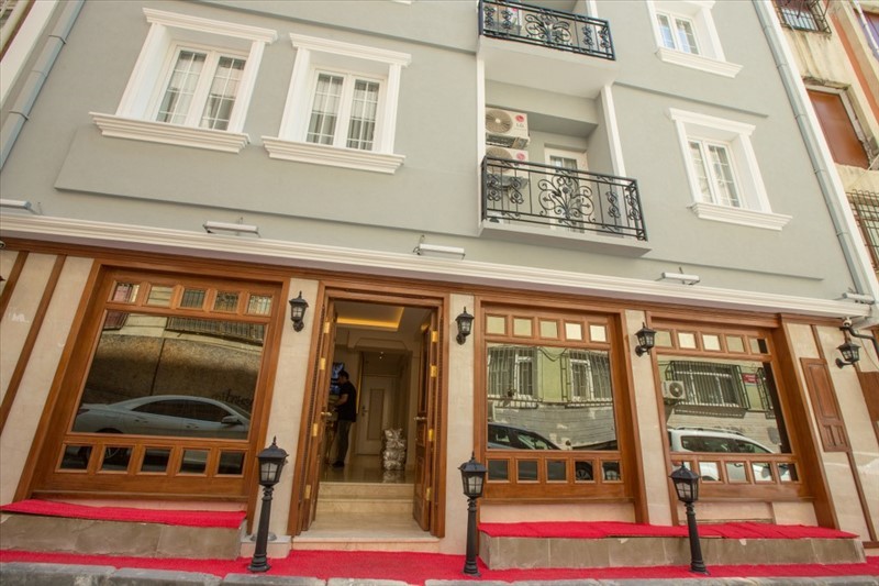 Atlantis Royal Hotel