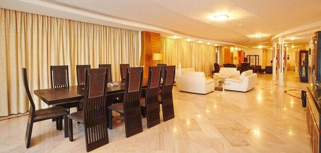 The Penthouse Suites Hotel