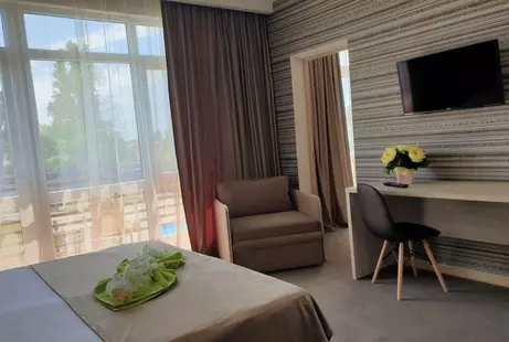 Oasis Club Resort Hotel