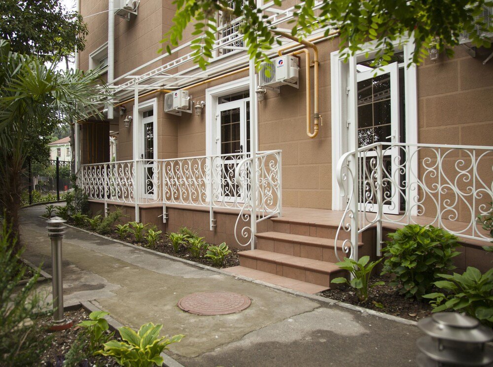 Отель Хоста Garden