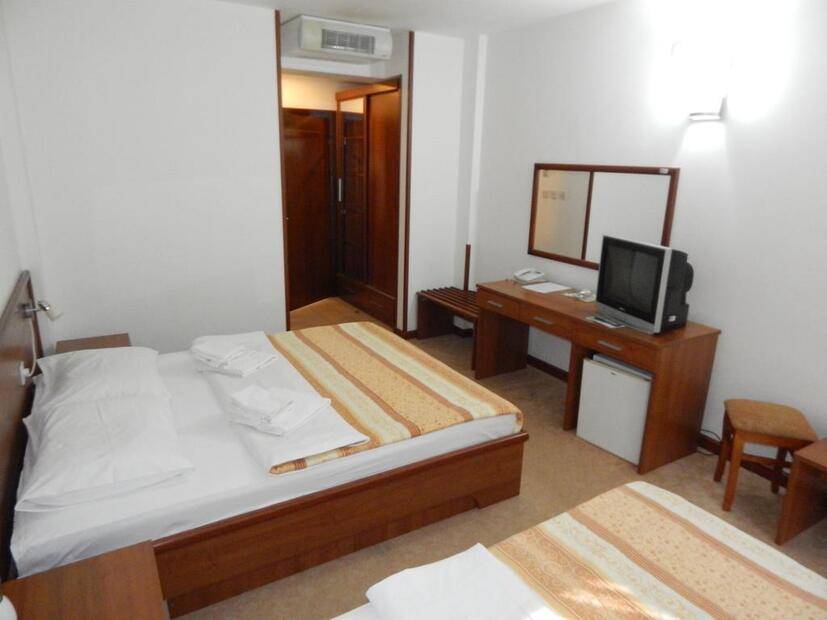 Jelak Hotel
