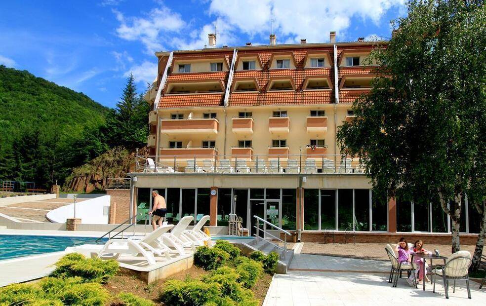 Jelak Hotel