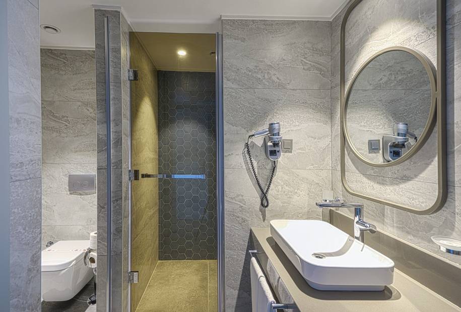 Kirman Calyptus Resort