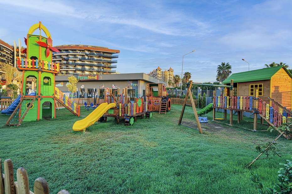 Kirman Calyptus Resort
