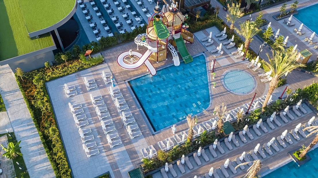 Kirman Calyptus Resort