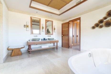 Lescale Resort Marina & Spa