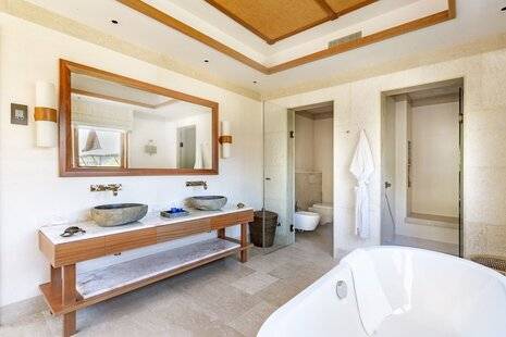 Lescale Resort Marina & Spa